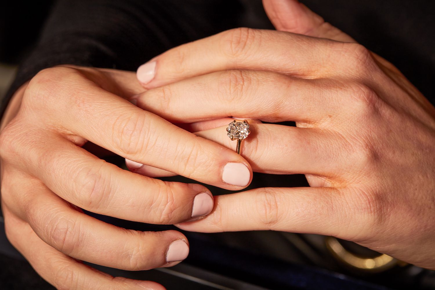 The Best Ways to Surprise Your Love with a Diamond Ring this Holiday Season