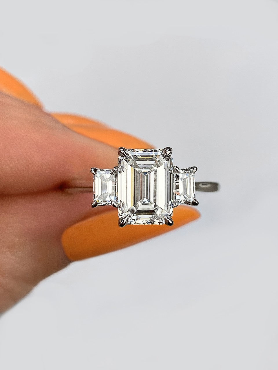 The Ultimate Guide To Ring Settings For Your Emerald Diamond
