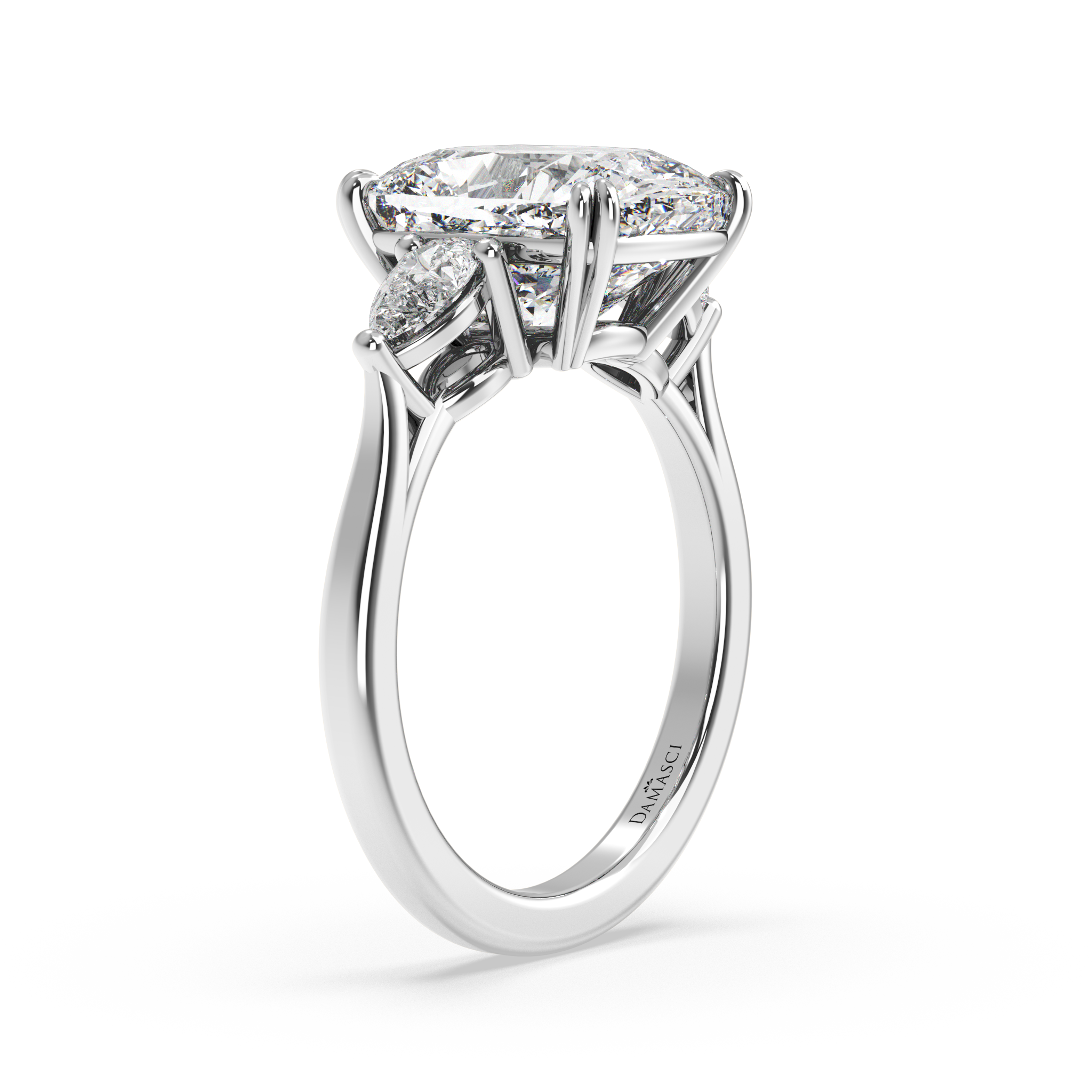 Clase De Real Signature Three-Stone Ring - Elongated Cushion