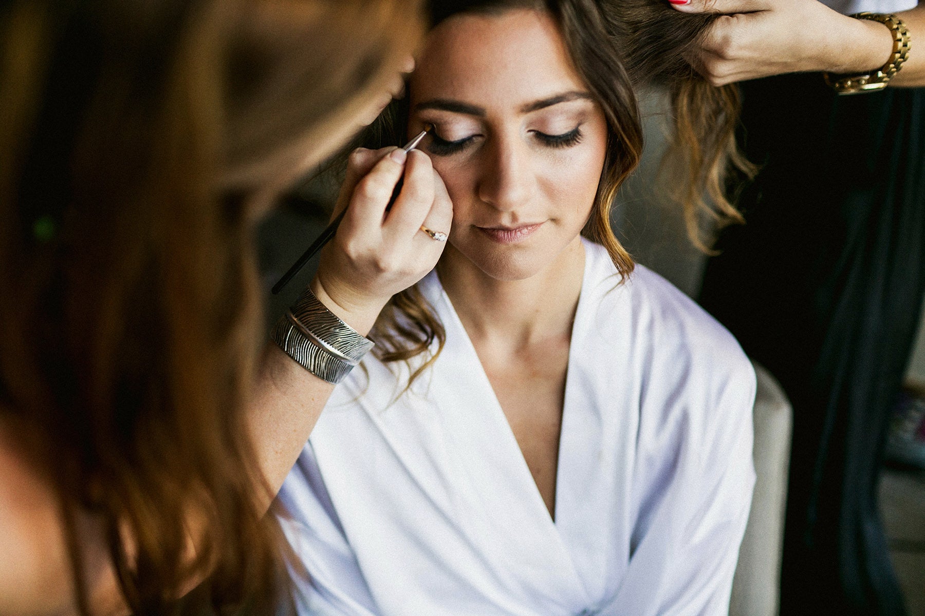 The Complete Guide to Picking the Perfect Makeup for your Engagement Photos