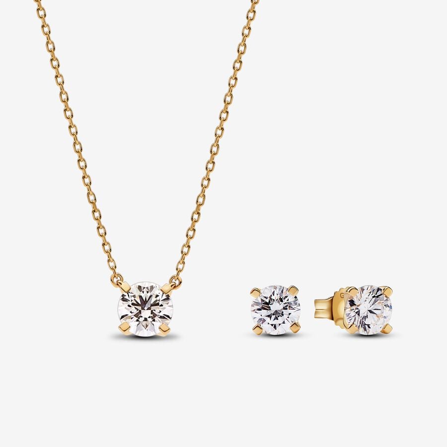 Round Diamond Studs and Pendant Necklaces: Finding the Right Metal Match