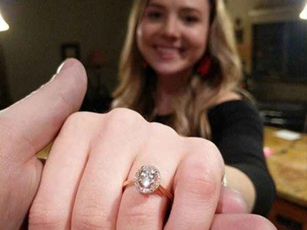 Great Ways to Tell Friends and Family You’re Engaged!