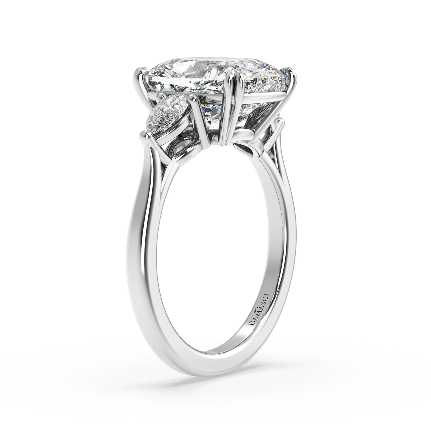 Clase De Real Signature Three-Stone Ring - Elongated Cushion
